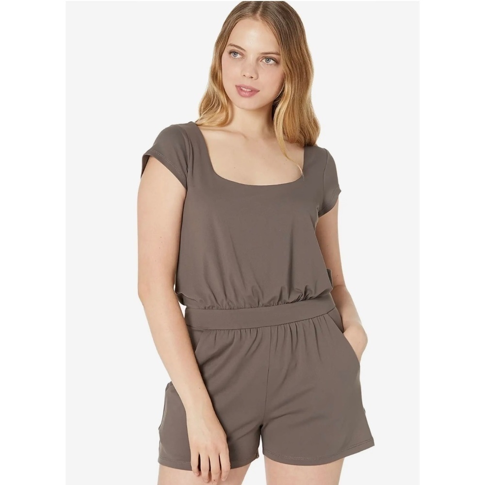 Susana Monaco Scoop Front Short Sleeve Romper